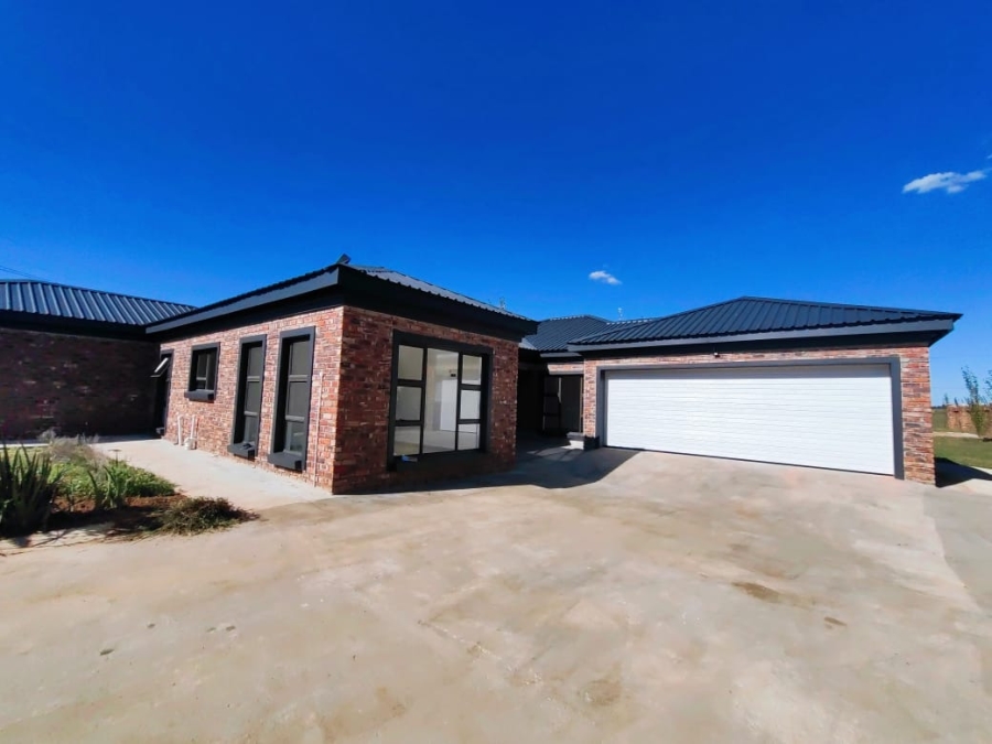 5 Bedroom Property for Sale in Grimbeeck Park North West